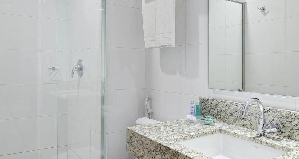 ibis Styles Belém Nazaré photo 4