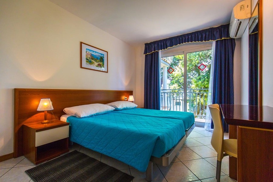 SPLENDID RESORT photo 3