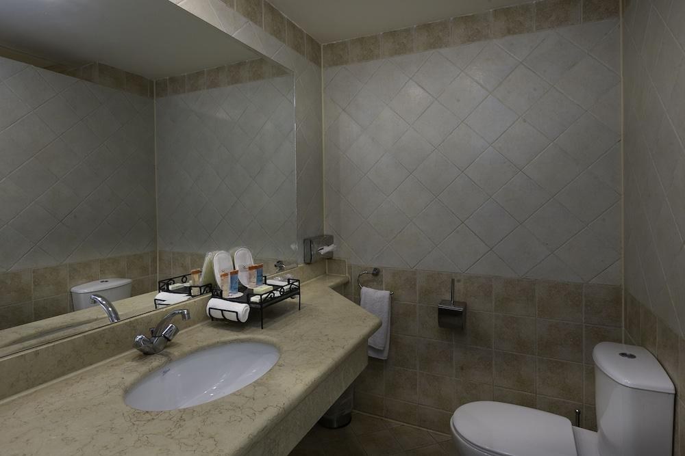 XPERIENCE ST. GEORGE HOMESTAY photo 4