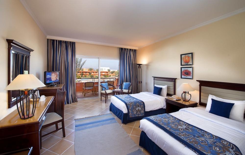 Amwaj Oyoun Resort & Casino photo 3