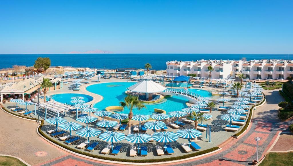 DREAMS BEACH RESORT