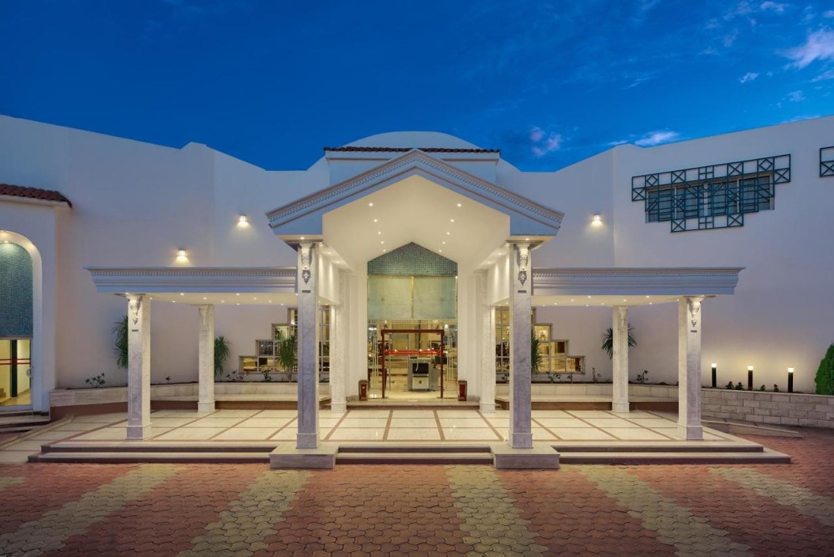 DREAMS BEACH RESORT photo 1
