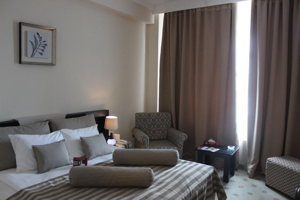 PHOENICIA GRAND HOTEL photo 4