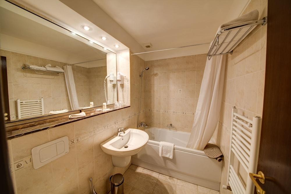 Atrium Hotel Ateneu City Center photo 3