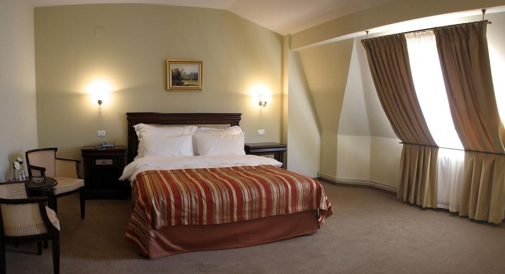 Atrium Hotel Ateneu City Center photo 4