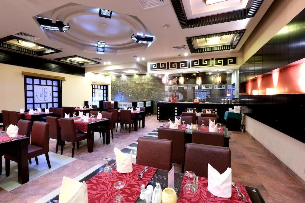 REHANA ROYAL BEACH RESORT & SPA photo 4