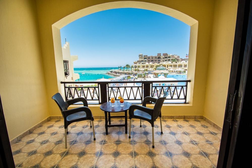 SUNNY DAYS PALMA DE MIRETTE RESORT & SPA photo 2
