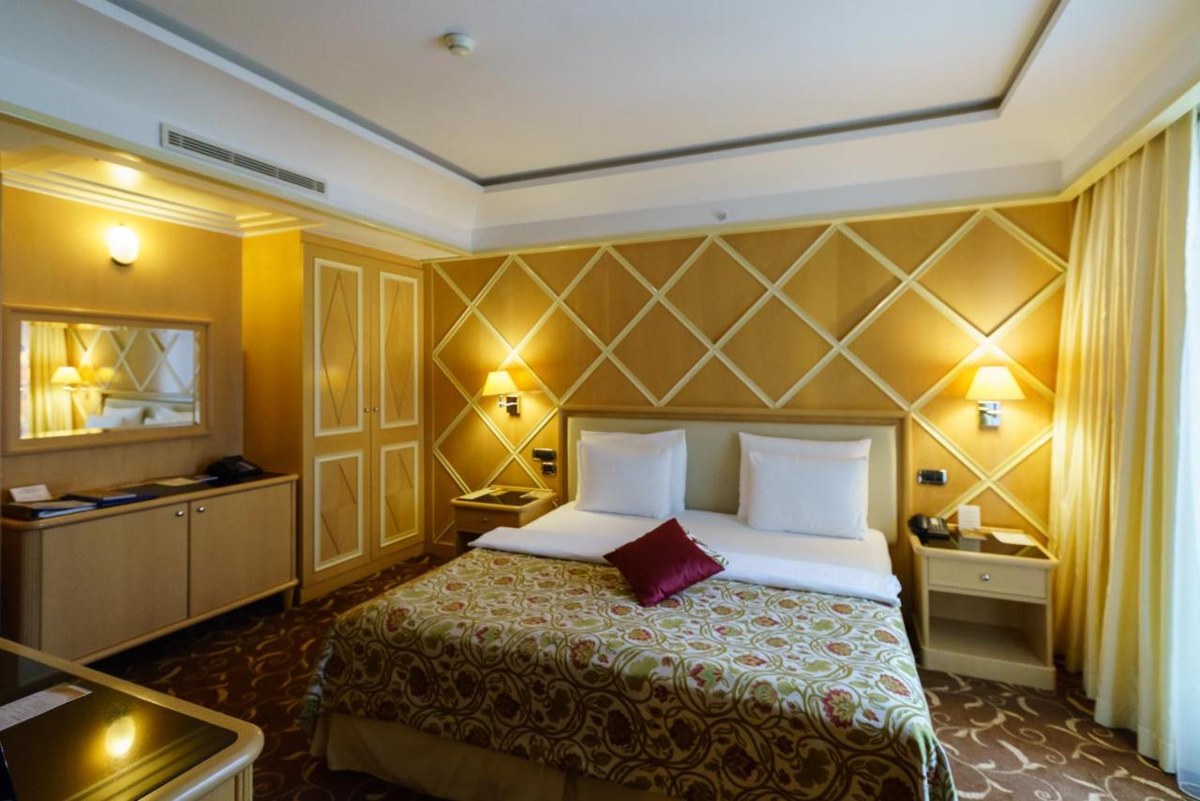SPLENDID CONFERENCE & SPA RESORT photo 2