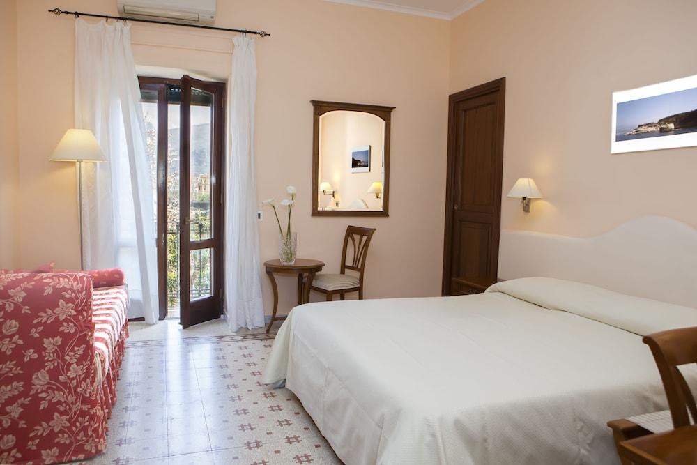 IL ROSETO RESORT photo 4