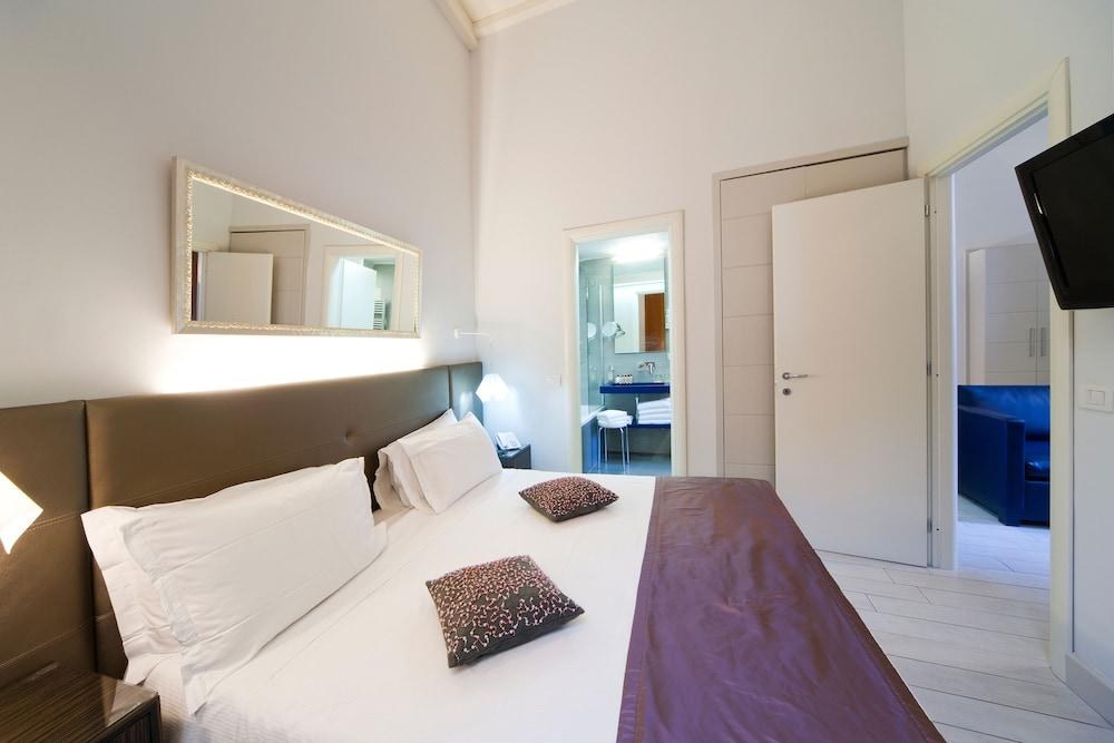 NAVONA PALACE LUXURY INN photo 2
