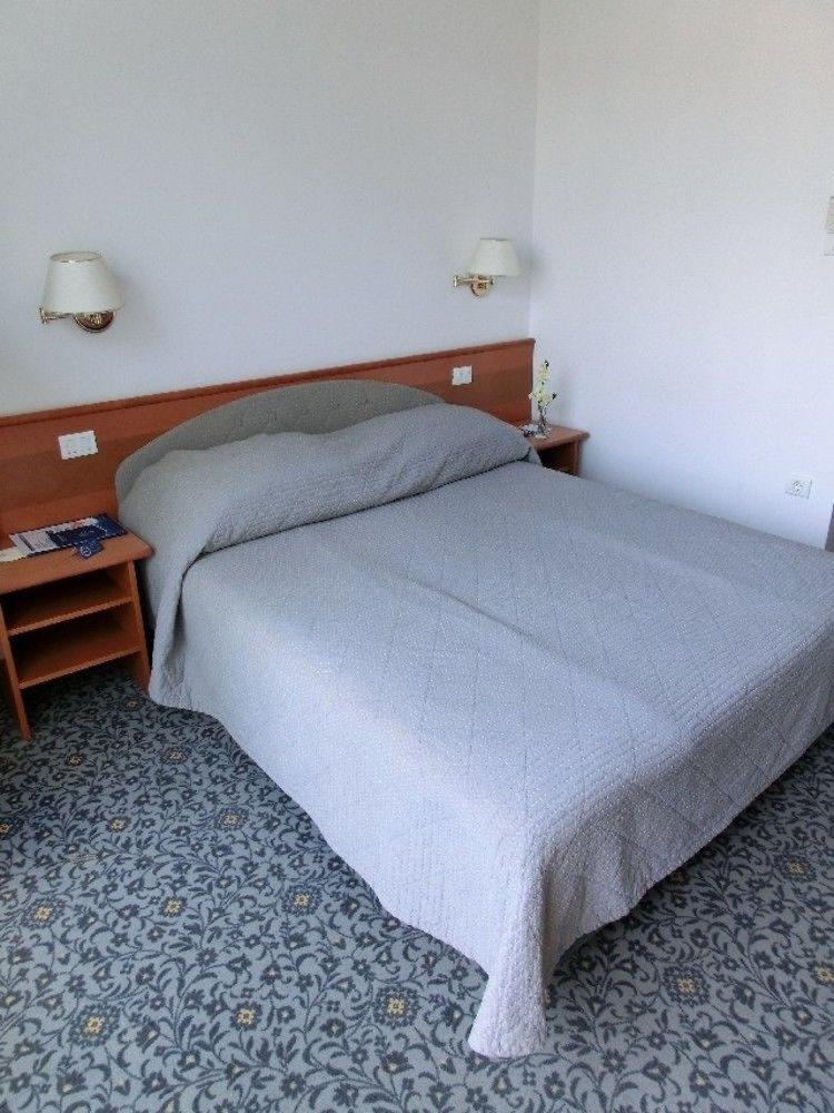 HISTRION photo 1