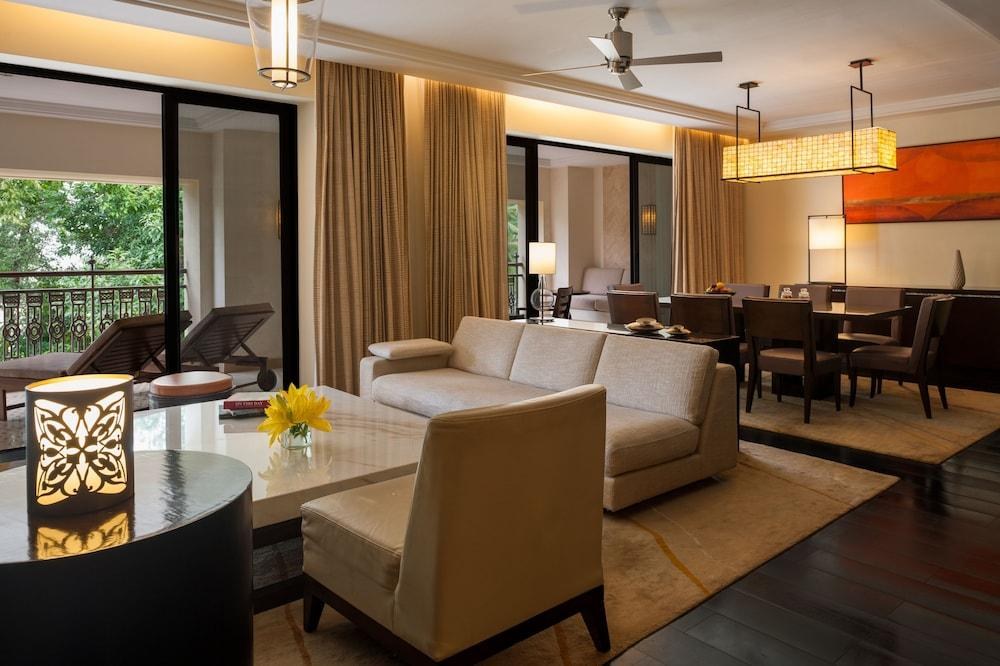 GRAND HYATT photo 2