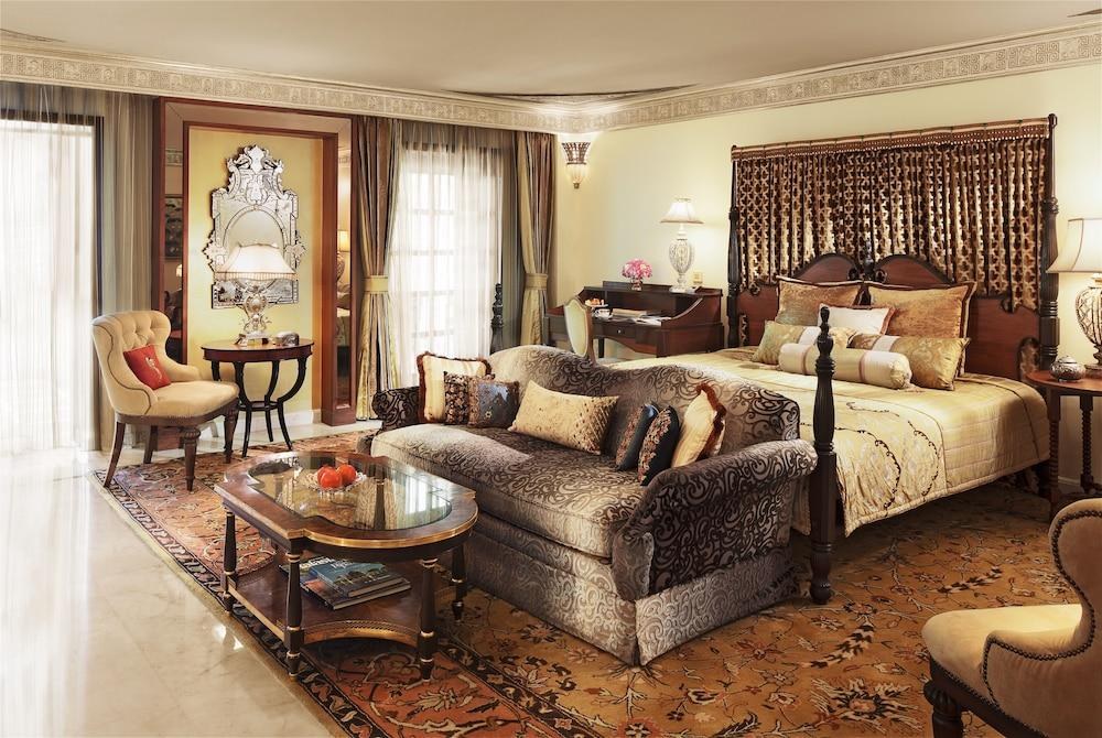 RAMBAGH PALACE photo 3