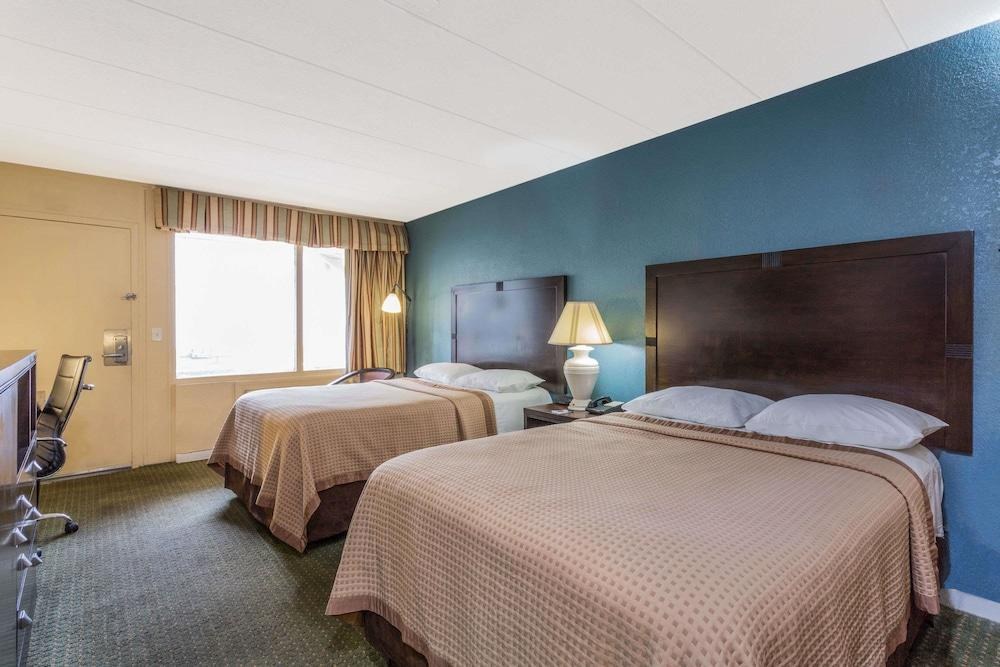 TRAVELODGE VIRGINIA BEACH photo 4