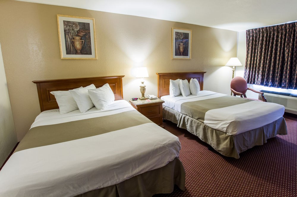 SURESTAY HOTEL BY BEST WESTERN PHOENIX AIRPORT photo 1