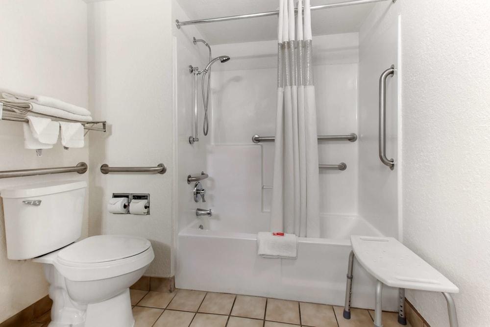 SURESTAY HOTEL BY BEST WESTERN PHOENIX AIRPORT photo 2
