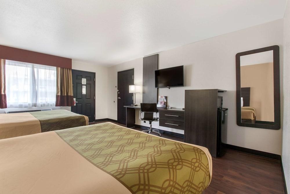 SURESTAY HOTEL BY BEST WESTERN PHOENIX AIRPORT photo 4