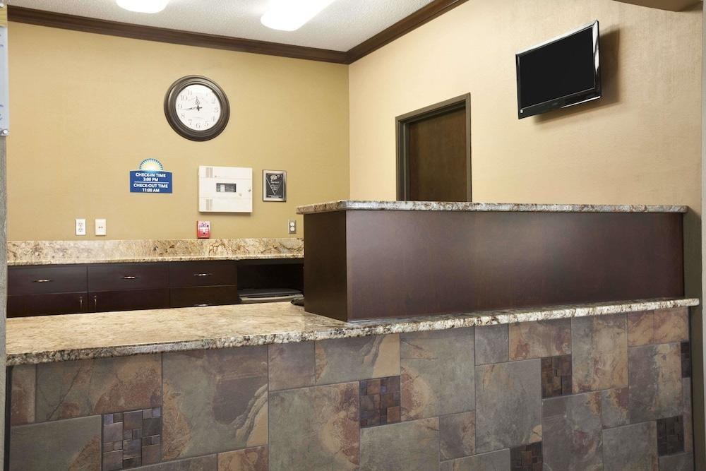 DAYS INN COLUMBIA MALL photo 3