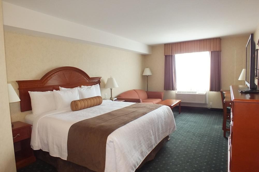 TRAVELODGE STRATHMORE photo 4