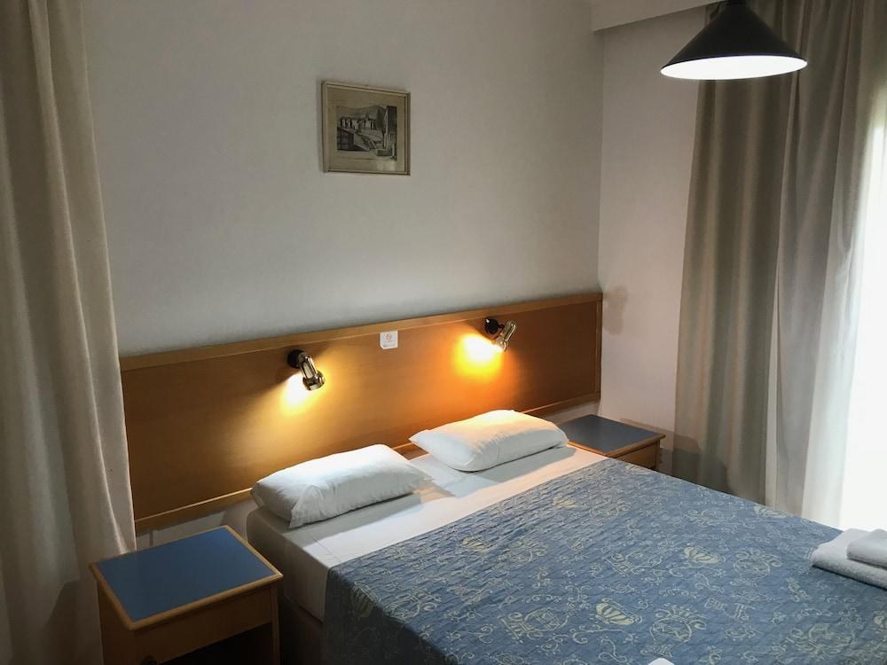 DAPHNE HOTEL APARTMENTS photo 3