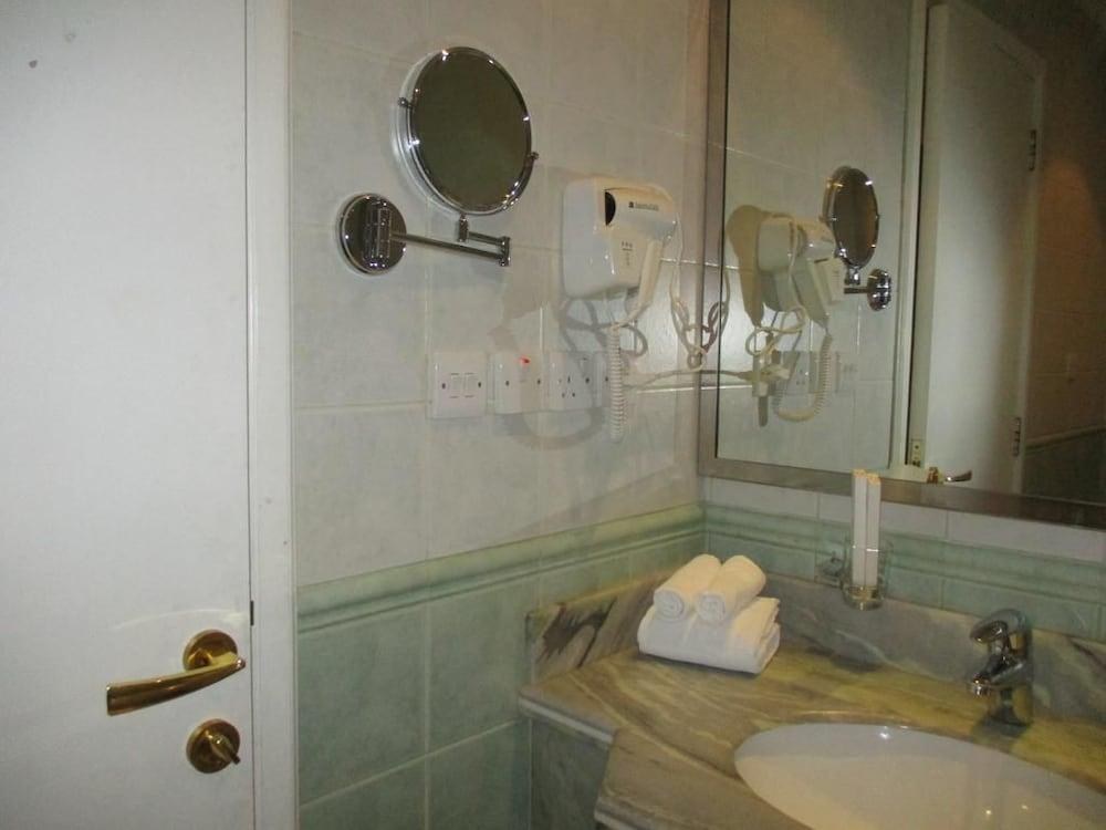 EXECUTIVES HOTEL - AZIZIA photo 4