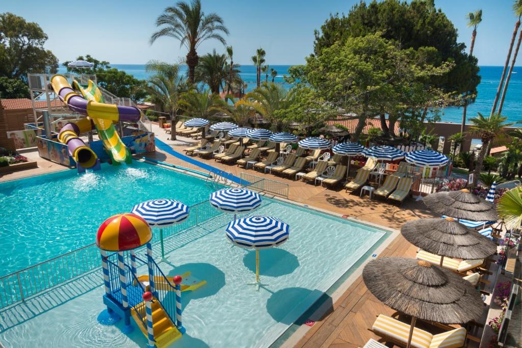 AMATHUS BEACH LIMASSOL photo 3