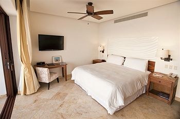 CABO SURF HOTEL & SPA