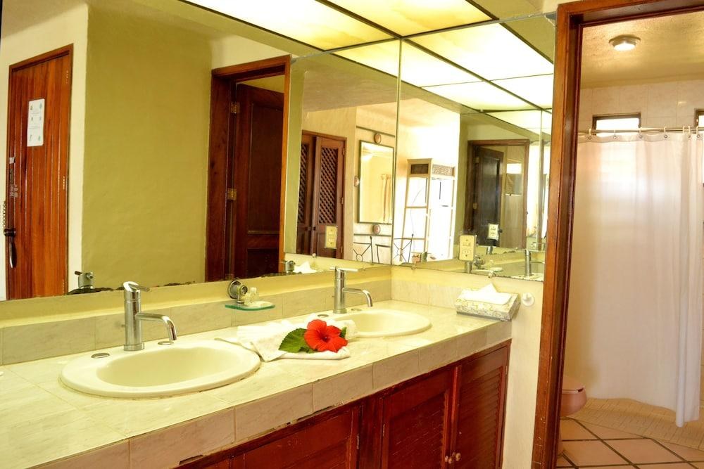 LOS TULES RESORT photo 2