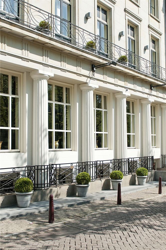 BANKS MANSION