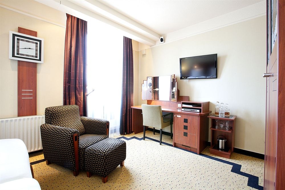 BANKS MANSION photo 1