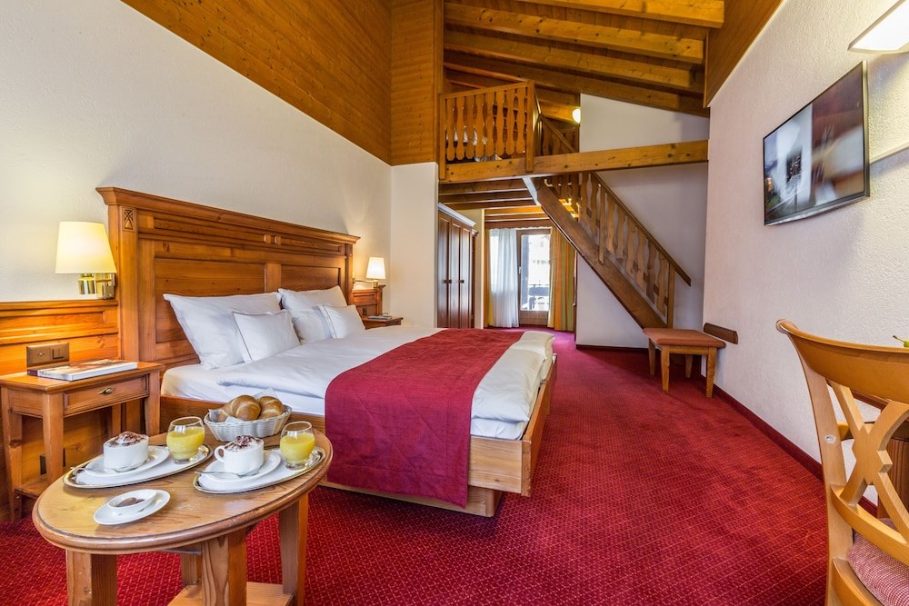 Hotel National photo 3