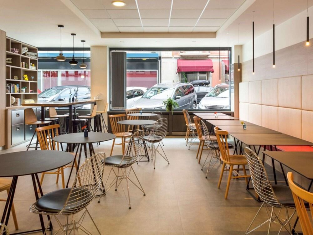 IBIS GENEVE CENTRE GARE photo 2