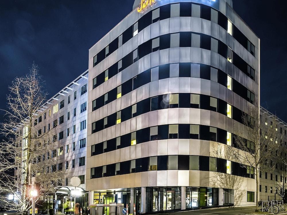 NOVOTEL SUITES GENEVE AEROPORT photo 4