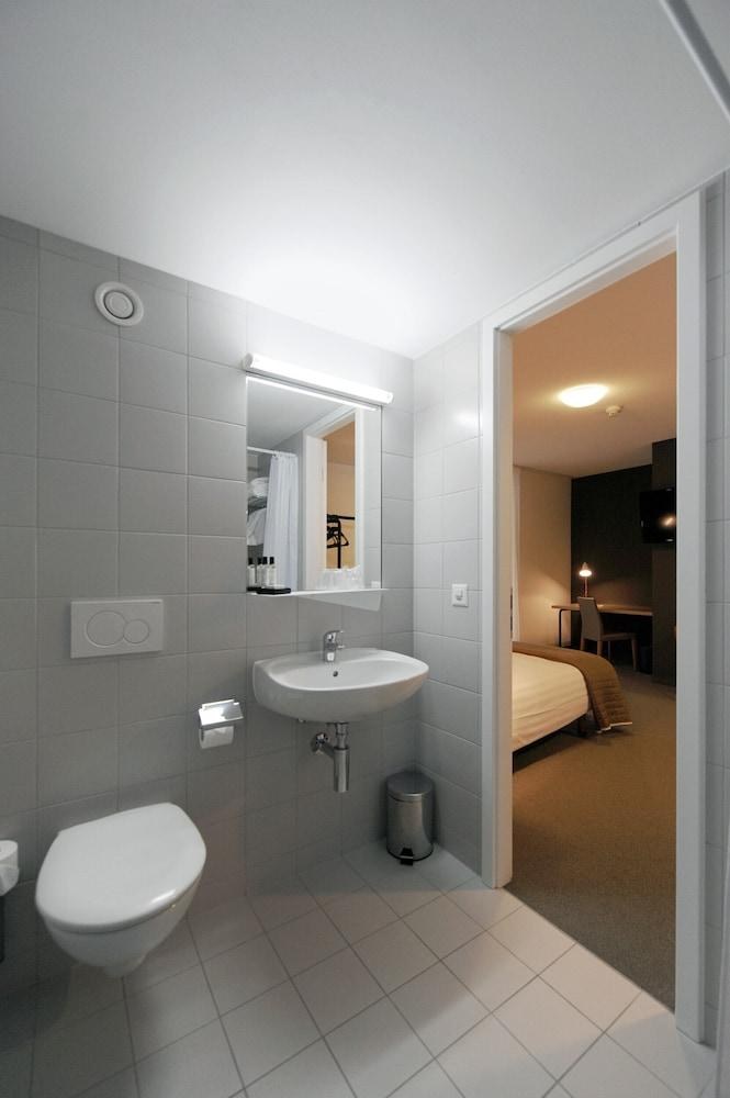 SWISSTECH HOTEL photo 4