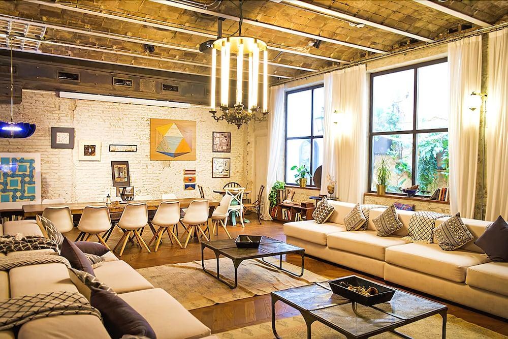 CASA GRACIA BARCELONA HOSTEL photo 4