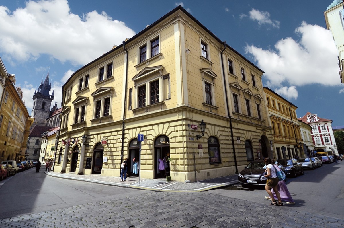 METAMORPHIS HOTEL