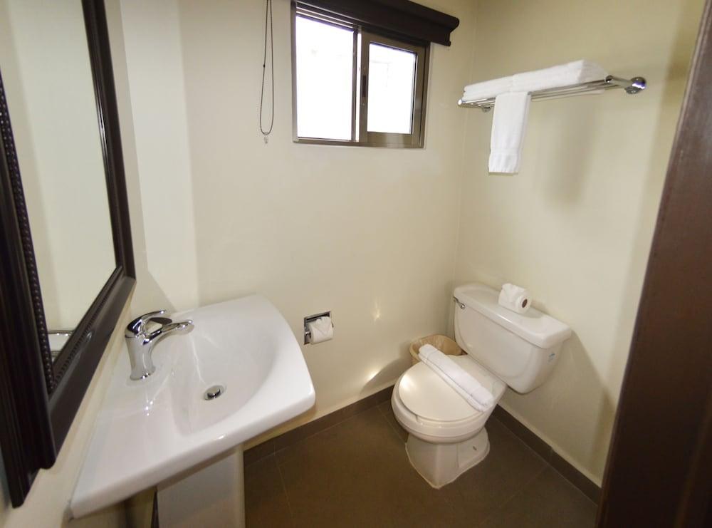 SINA SUITES photo 4