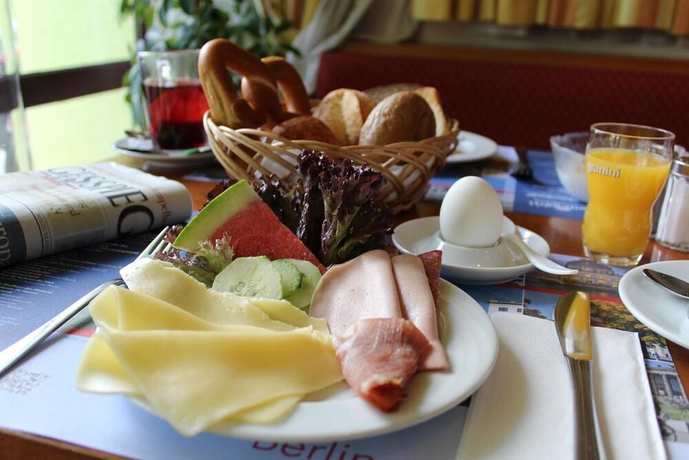 Amber Econtel Hotel Berlin Charlottenburg photo 2