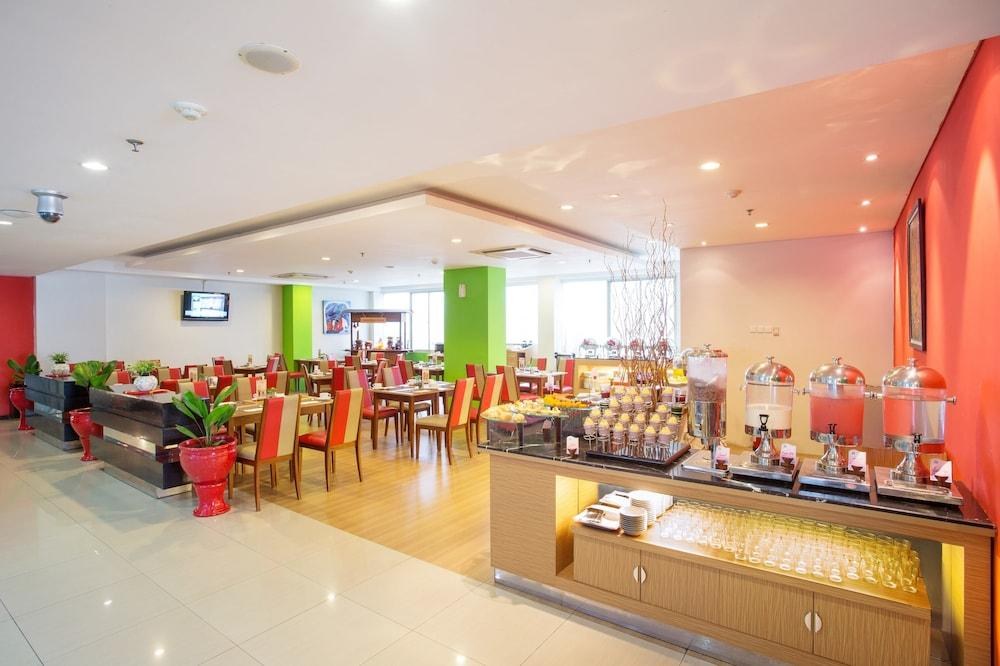 Atrium Premiere Hotel photo 4