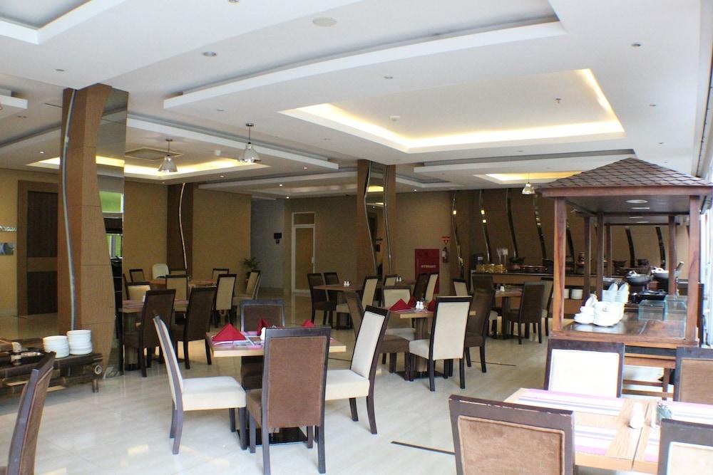 GRAND TJOKRO HOTEL YOGYAKARTA photo 4