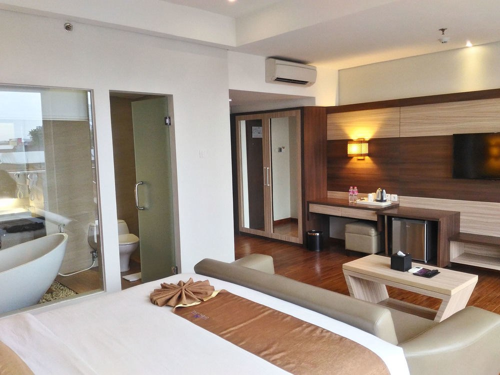 CRYSTAL LOTUS HOTEL YOGYAKARTA