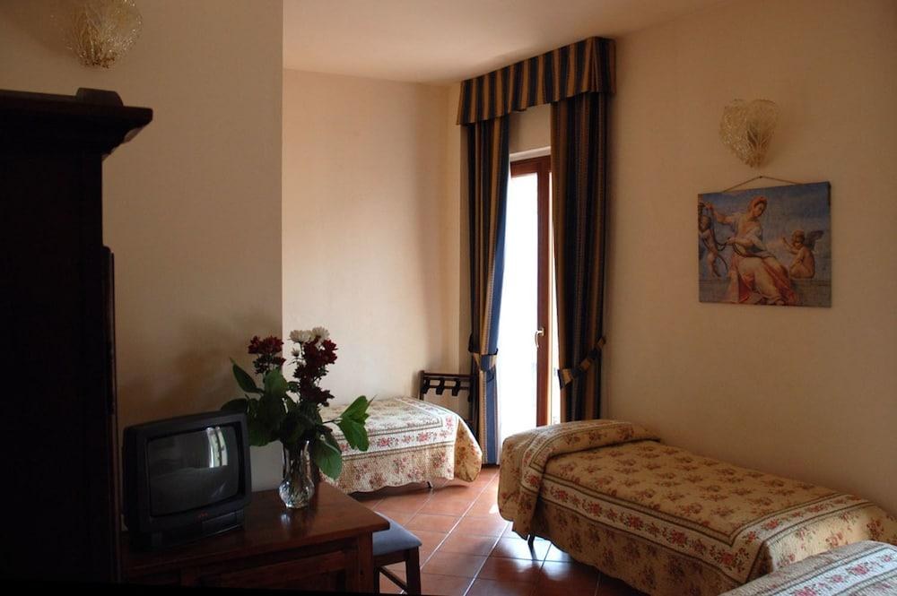 BOLOGNA photo 4
