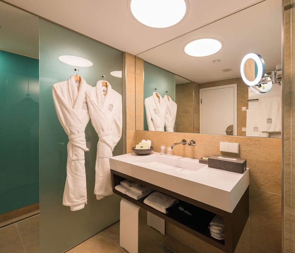 WASSERTURM COLOGNE, CURIO COLLECTION BY HILTON photo 2