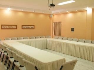 LAS PALMAS HOTEL & SUITES