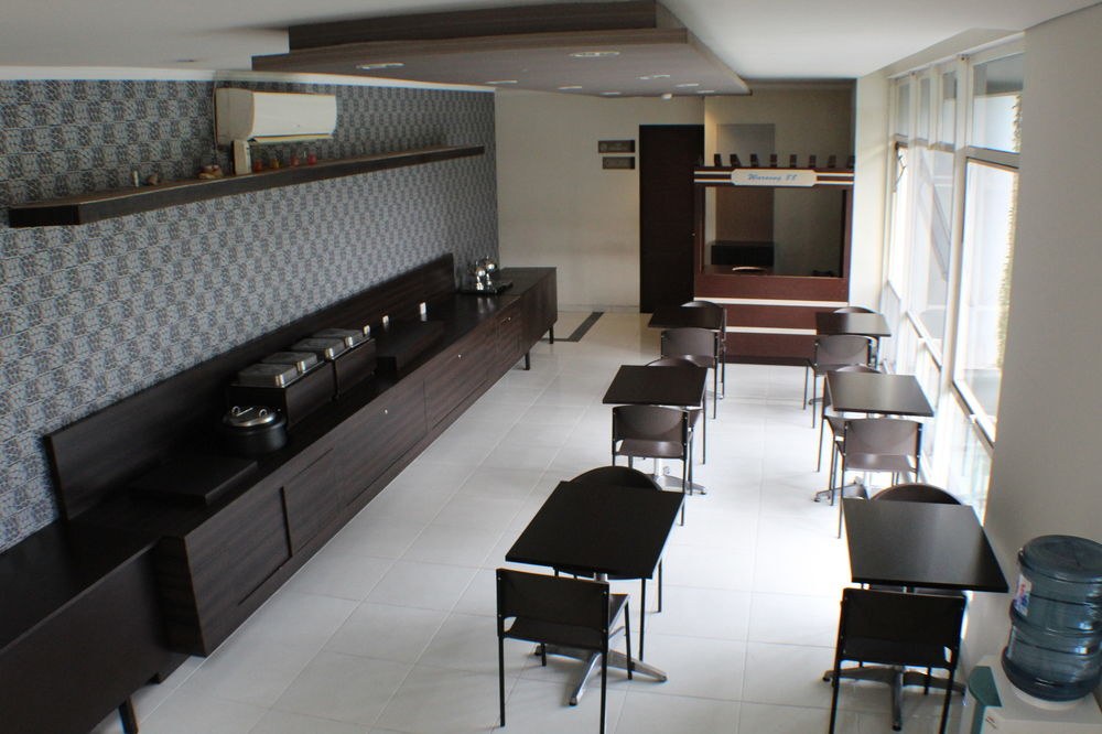 HOTEL 88 EMBONG KENONGO SURABAYA photo 1