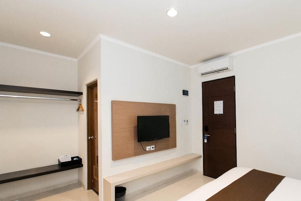 HOTEL 88 EMBONG KENONGO SURABAYA photo 2