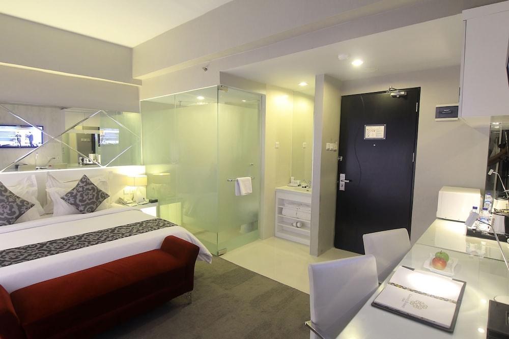 GRAND DARMO SUITE BY AMITHYA photo 3