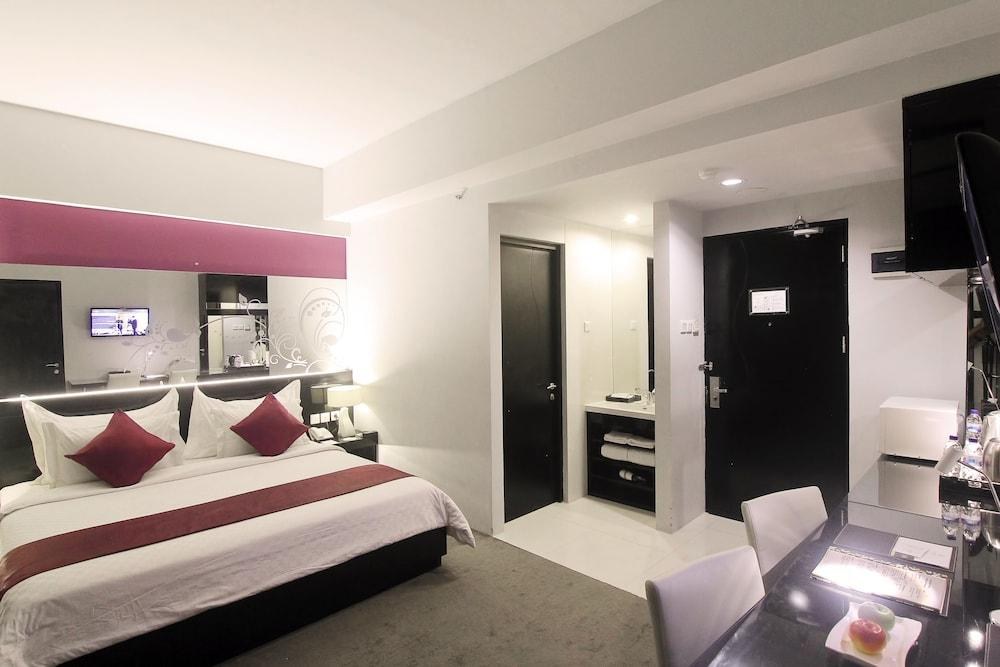 GRAND DARMO SUITE BY AMITHYA photo 4