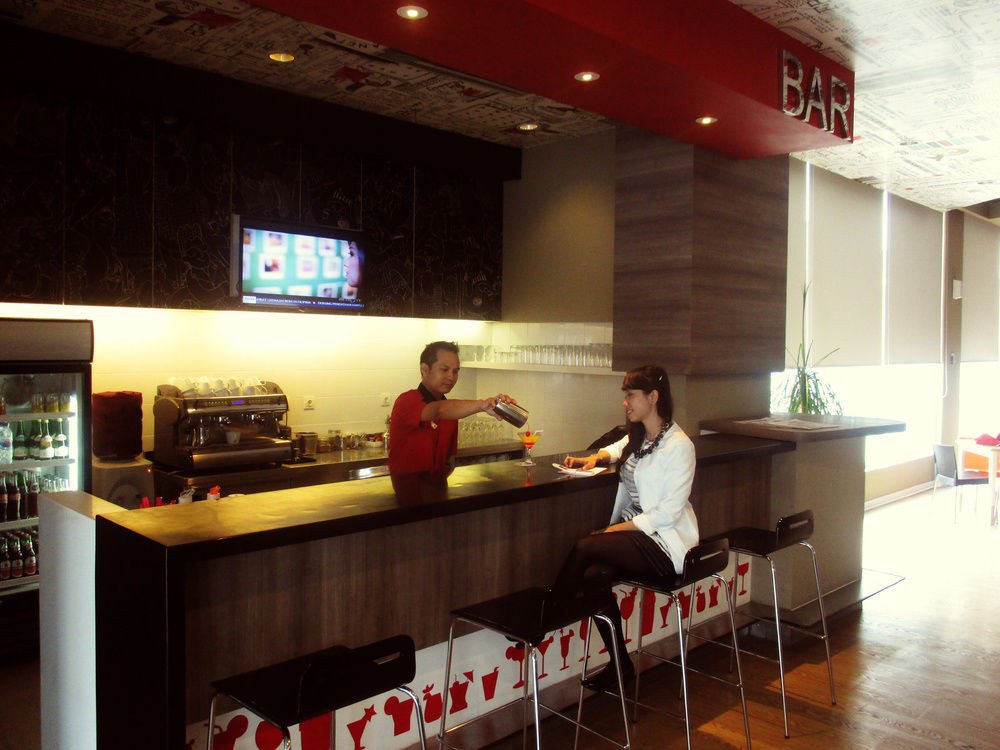 Ibis Surabaya City Center photo 1