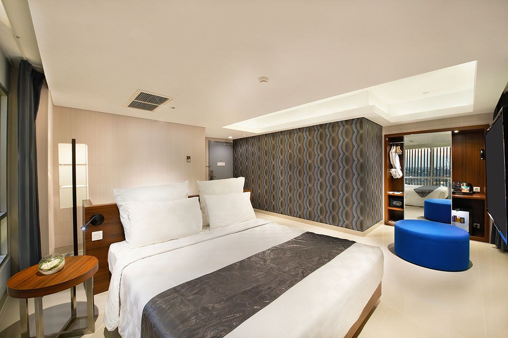 Crown Prince Hotel Surabaya photo 2
